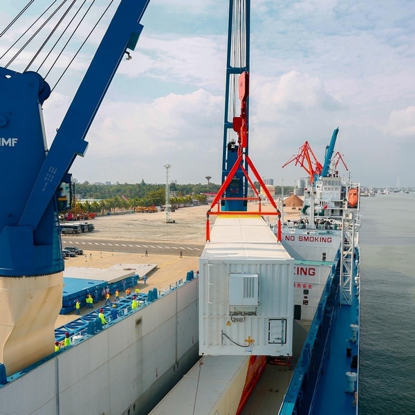 ���b����b